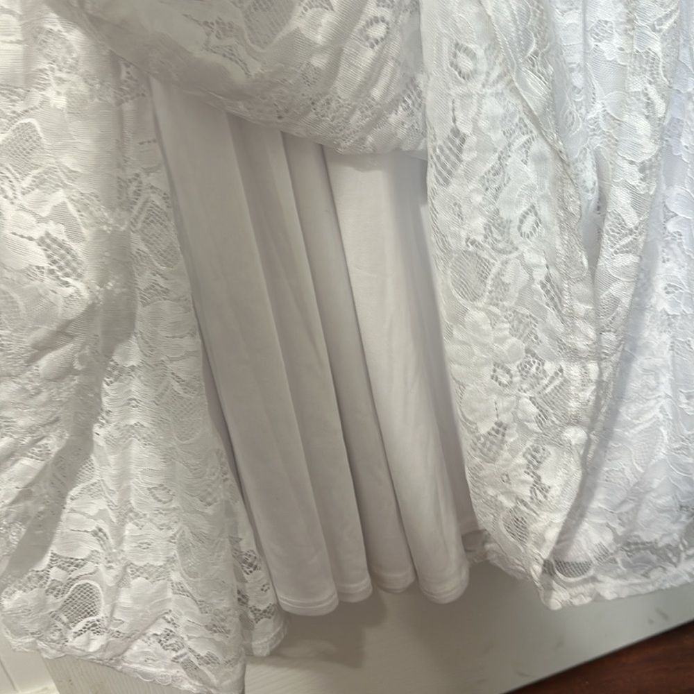 TORRID 14 White Lace Off Shoulder A-Line Wedding Dress NWT - Picture 9 of 12